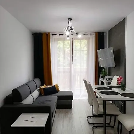 Nowoczesny Nad Lomnica